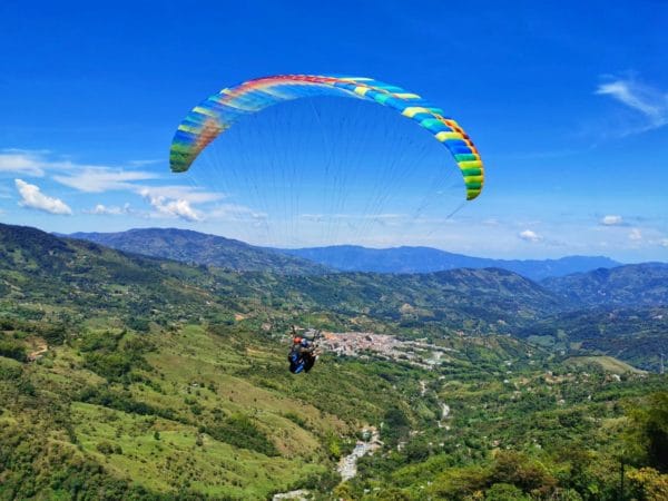 Paragliding in medellin